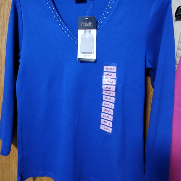 Shirts - Picture 4 of 7